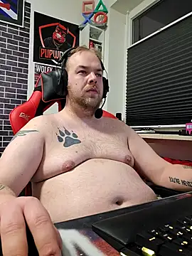 PupW0lfy online show from January 22, 2025, 4:44 pm