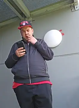 PupW0lfy online show from October 1, 2025, 10:30 am