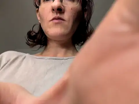 Milky hairy mommy online show from September 27, 2025, 8:48 pm