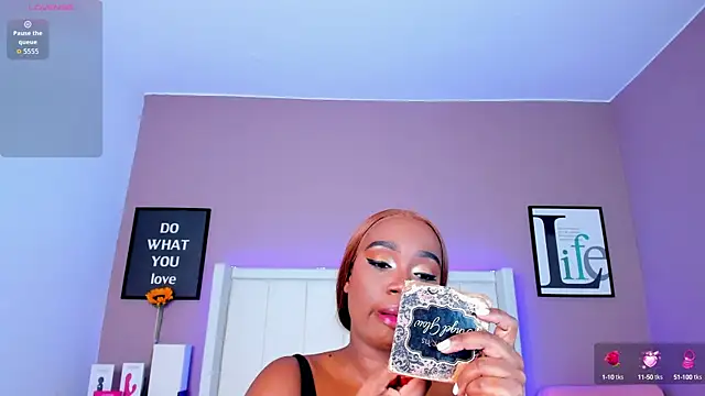 Britanymooree online show from September 23, 2025, 8:27 pm