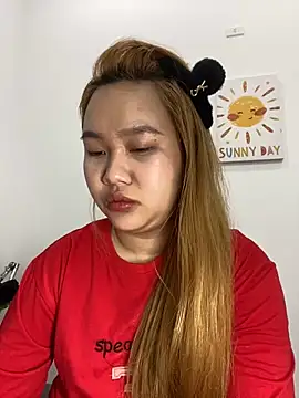 Snapshot of Odette68 chatting on February 28, 2026, 1:05 am Odette68 online show from February 28, 2026, 1:05 am