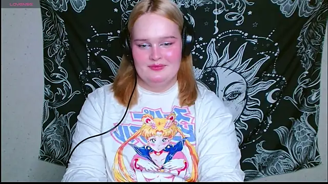 rozzhaos8 online show from February 15, 2026, 7:02 pm