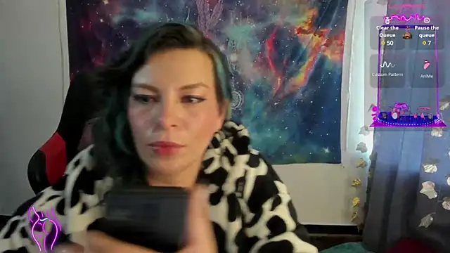 cocochanell6666 online show from February 28, 2025, 9:44 pm