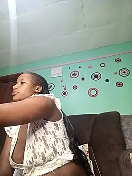 prettysonnie online show from February 10, 2025, 1:24 am