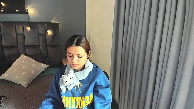 AbbyWathson online show from September 18, 2025, 8:01 pm