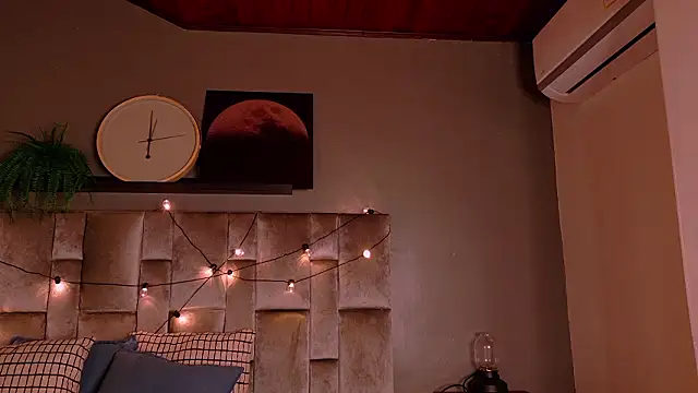 AbbyWathson online show from March 10, 2026, 11:47 am