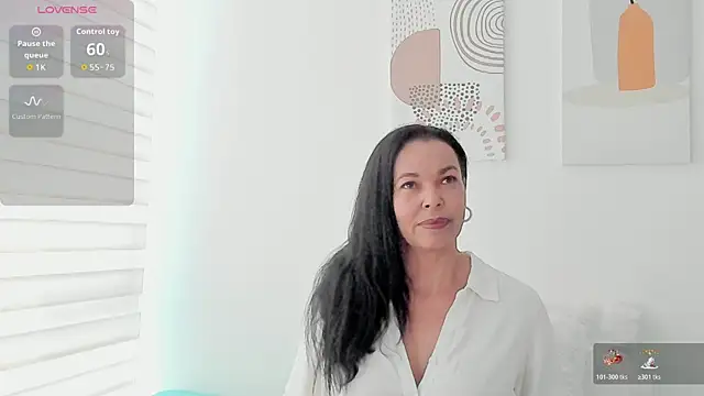 Snapshot of Evawalker_ chatting on June 15, 2026, 3:44 pm Evawalker online show from June 15, 2026, 3:44 pm