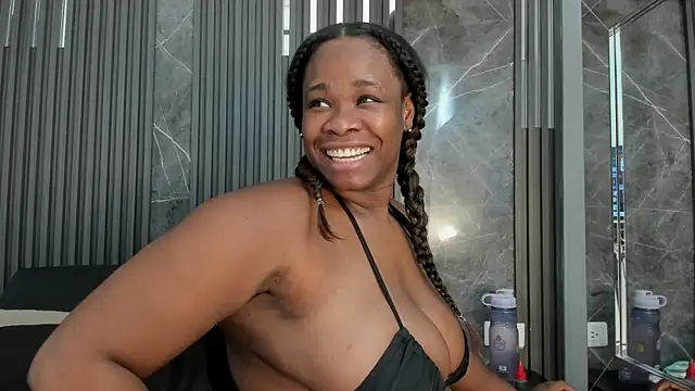 SaraiEvans online show from October 9, 2025, 3:29 am