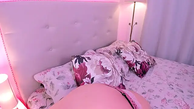 Snapshot of MissMaria chatting on February 22, 2026, 4:26 am MissMaria online show from February 22, 2026, 4:26 am