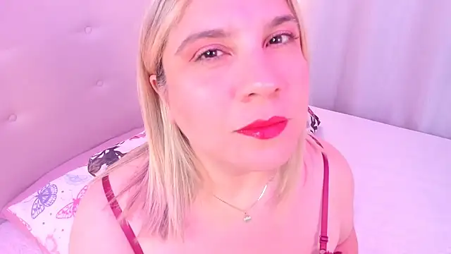 Snapshot of MissMaria chatting on March 5, 2026, 3:25 am MissMaria online show from March 5, 2026, 3:25 am