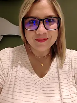 Snapshot of MissMaria chatting on February 8, 2026, 3:48 am MissMaria online show from February 8, 2026, 3:48 am