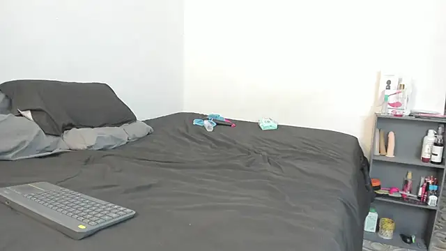 evanandsunny online show from February 26, 2025, 10:47 pm