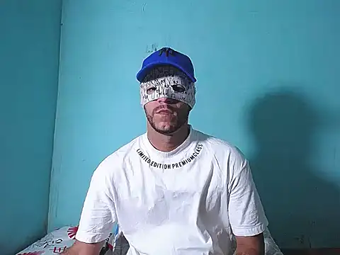 Snapshot of dirty_boy_horny chatting on December 23, 2025, 6:12 am dirty boy horny online show from December 23, 2025, 6:12 am