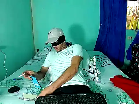 Snapshot of dirty_boy_horny chatting on January 11, 2026, 10:16 pm dirty boy horny online show from January 11, 2026, 10:16 pm