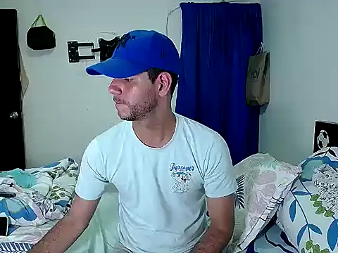 Snapshot of dirty_boy_horny chatting on November 21, 2025, 9:36 pm dirty boy horny online show from November 21, 2025, 9:36 pm