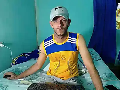 Snapshot of dirty_boy_horny chatting on January 14, 2026, 10:24 pm dirty boy horny online show from January 14, 2026, 10:24 pm