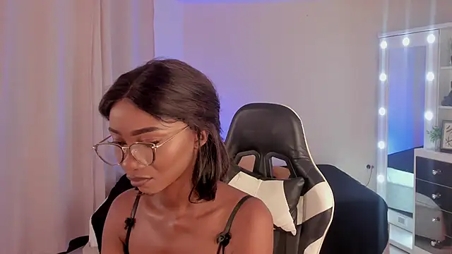 SavannahWildee online show from January 27, 2025, 8:07 pm