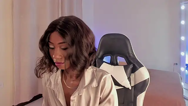 SavannahWildee online show from February 24, 2025, 7:19 pm