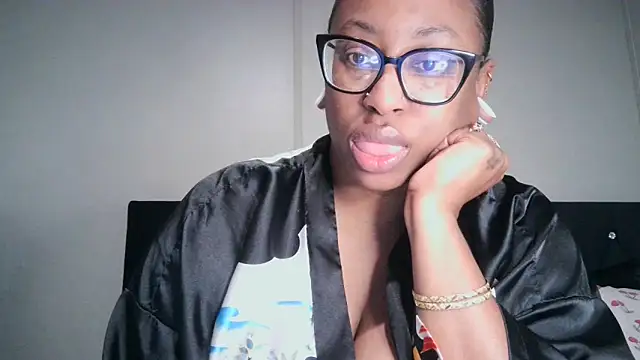 Nyxie Chaos online show from December 1, 2025, 12:17 pm