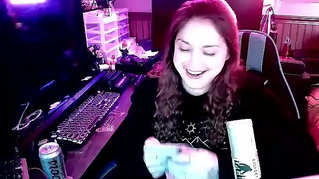 mirannacult online show from September 26, 2025, 2:24 pm