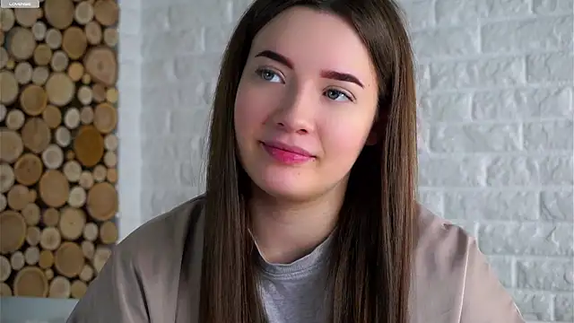 Snapshot of LowOncoming chatting on February 7, 2026, 2:08 am LowOncoming online show from February 7, 2026, 2:08 am