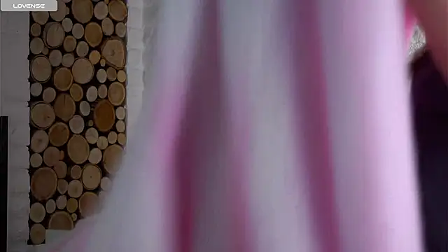 Snapshot of LowOncoming chatting on March 3, 2026, 1:56 am LowOncoming online show from March 3, 2026, 1:56 am