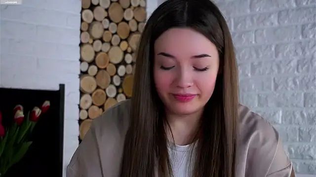 Snapshot of LowOncoming chatting on March 7, 2026, 2:07 am LowOncoming online show from March 7, 2026, 2:07 am