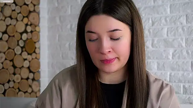 Snapshot of LowOncoming chatting on February 25, 2026, 2:01 am LowOncoming online show from February 25, 2026, 2:01 am