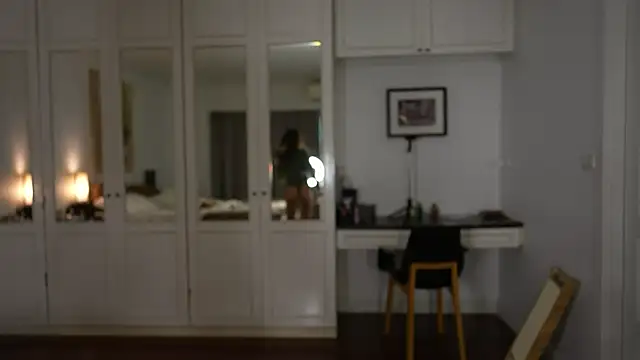 ValerieHill online show from September 24, 2025, 2:18 am