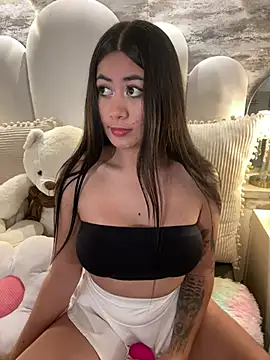  MadiLee  online show from March 9, 2025, 8:42 pm