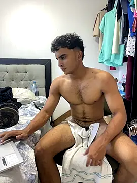 Snapshot of Mentriplex chatting on December 7, 2024, 5:26 pm Mentriplex online show from December 7, 2024, 5:26 pm