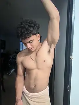 Snapshot of Mentriplex chatting on October 22, 2025, 3:39 am Mentriplex online show from October 22, 2025, 3:39 am