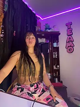 iam valery online show from November 4, 2025, 11:25 am