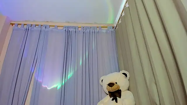  maiahairy  online show from February 3, 2026, 7:41 pm