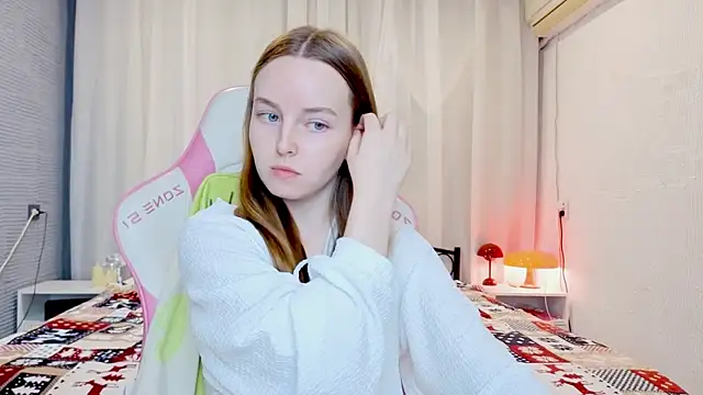 Wild  flowers online show from November 29, 2025, 8:31 pm