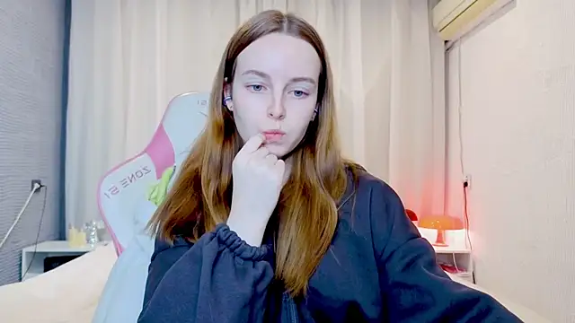 Wild  flowers online show from November 30, 2025, 4:52 pm