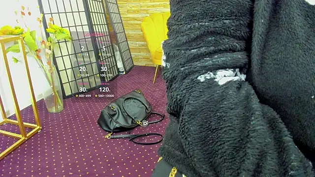 AishaRouhi online show from November 1, 2025, 5:14 am