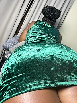 Hugemassivebootie online show from July 22, 2026, 6:32 pm