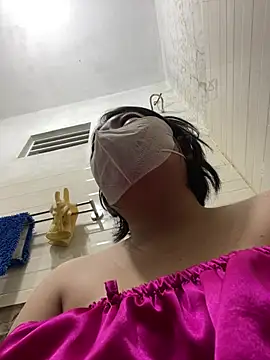 Snapshot of Hachi_Sweetbabie_ chatting on July 25, 2026, 11:00 pm Hachi Sweetbabie online show from July 25, 2026, 11:00 pm