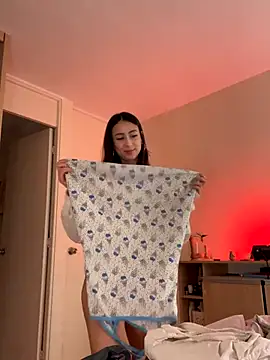 juanasnz99 online show from October 4, 2025, 12:45 am