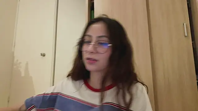 juanasnz99 online show from March 13, 2025, 6:05 am