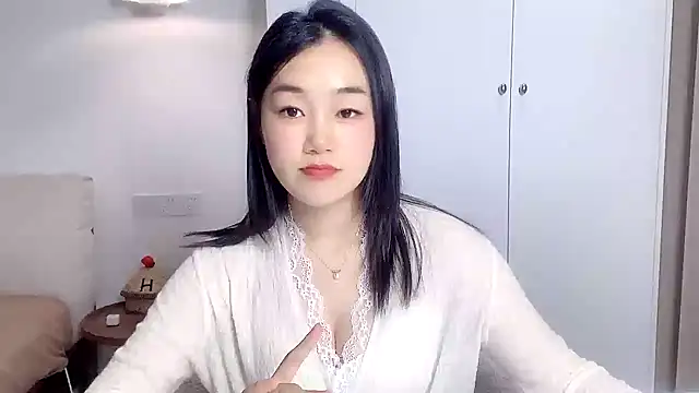 cloud8822 online show from April 22, 2026, 2:02 pm