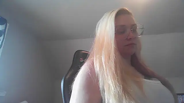 Lalalynn online show from May 24, 2026, 6:30 pm