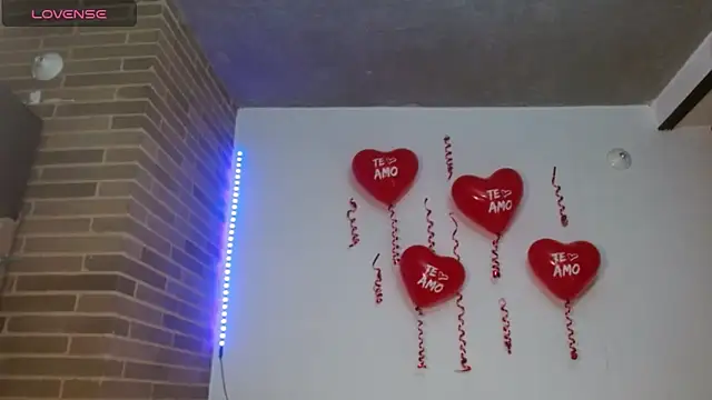 helenacyruss online show from February 14, 2025, 5:14 pm