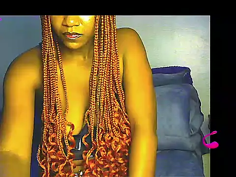 lilylovexx online show from December 4, 2025, 7:35 pm