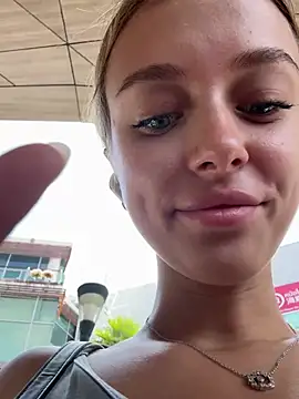 enjoy my beauty online show from March 14, 2025, 4:21 am