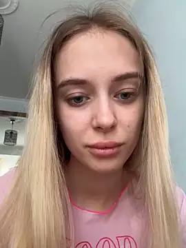 Snapshot of enjoy_my_beauty chatting on June 21, 2026, 6:41 am enjoy my beauty online show from June 21, 2026, 6:41 am