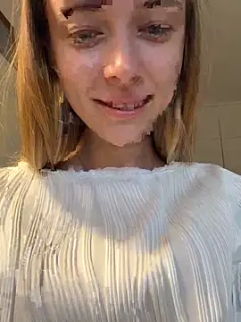 enjoy my beauty online show from September 18, 2025, 5:54 am