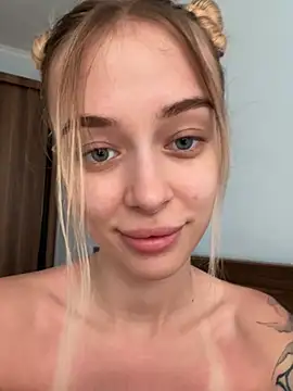 Snapshot of enjoy_my_beauty chatting on June 11, 2026, 6:43 am enjoy my beauty online show from June 11, 2026, 6:43 am