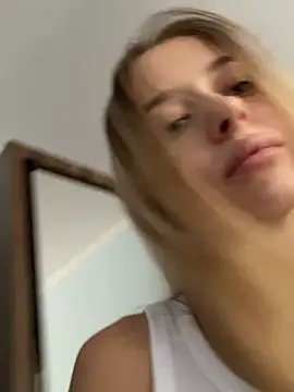 Snapshot of enjoy_my_beauty chatting on June 25, 2026, 6:40 am enjoy my beauty online show from June 25, 2026, 6:40 am